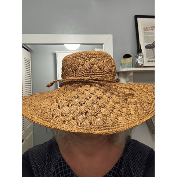 Florabella Handwoven Raffia Hat Tan Color‎ Beach Sun Poolside Vacation Cruise - Picture 9 of 12
